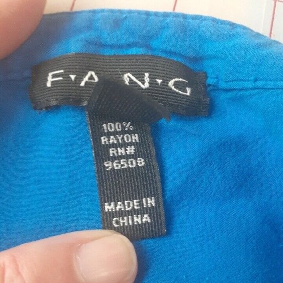 FANG Womens Small Royal‎ Blue 1/4 Button Blouse Hi Lo Hem - Picture 11 of 11